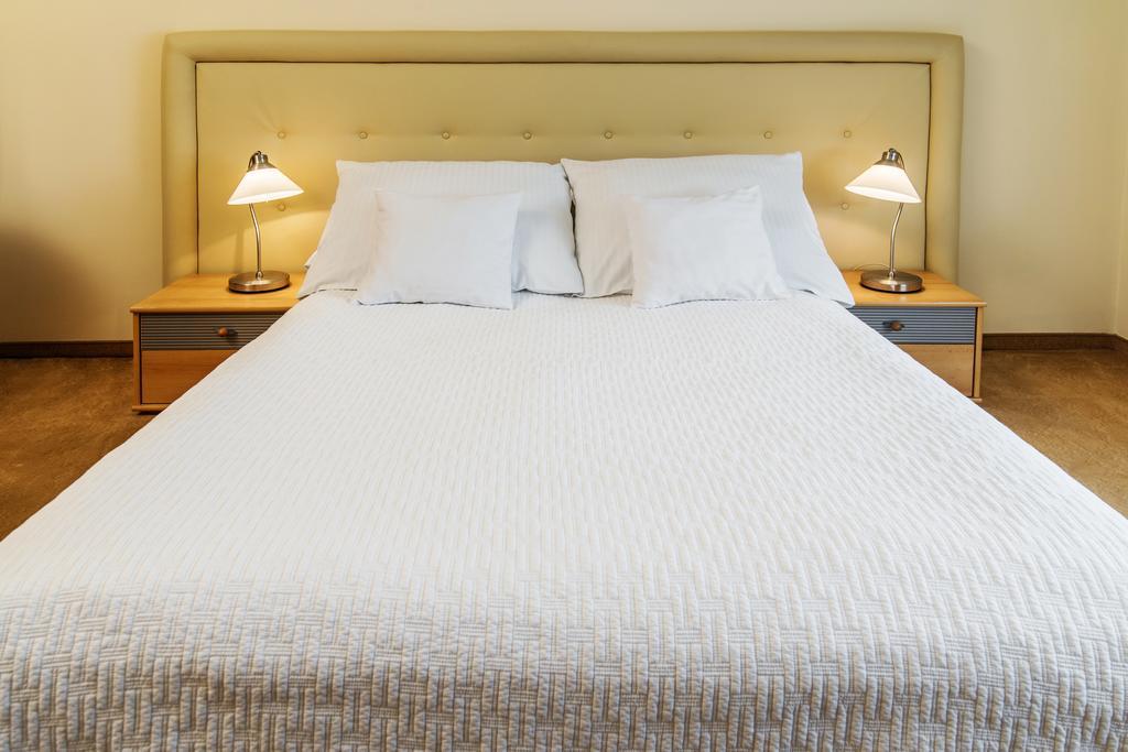 Hotel Komeda Ostrów Wielkopolski Værelse billede