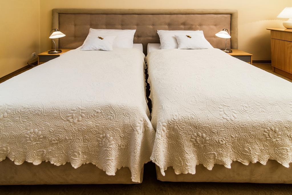 Hotel Komeda Ostrów Wielkopolski Værelse billede
