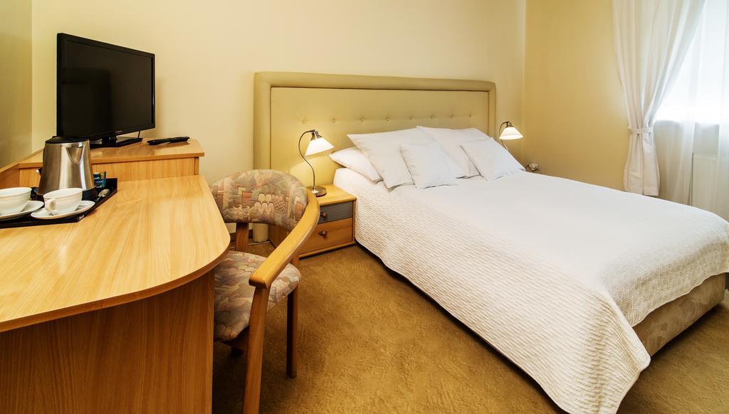 Hotel Komeda Ostrów Wielkopolski Værelse billede