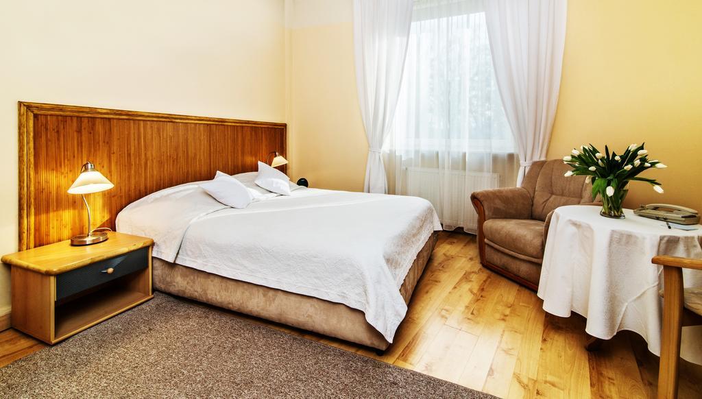 Hotel Komeda Ostrów Wielkopolski Eksteriør billede