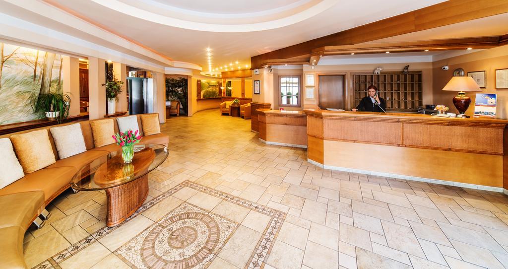 Hotel Komeda Ostrów Wielkopolski Eksteriør billede
