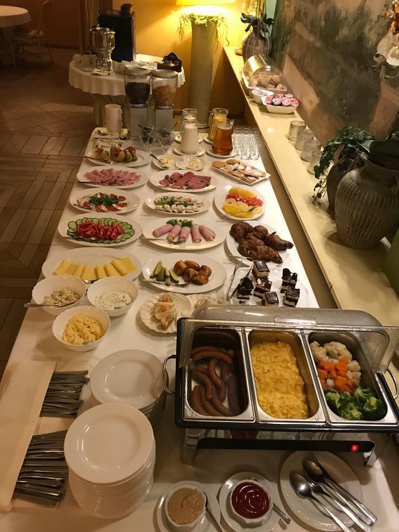 Hotel Komeda Ostrów Wielkopolski Eksteriør billede